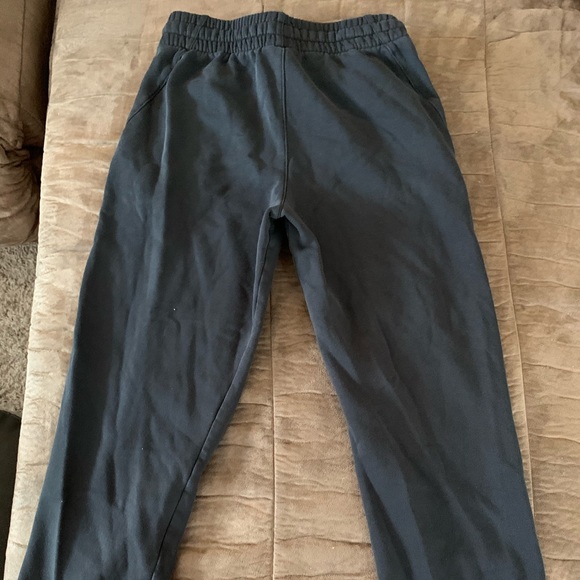 Boys Nike sweatpants - Picture 2 of 3